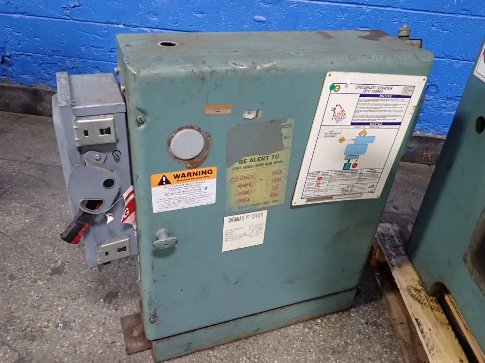 The Cincinnati Milling Machine Co Tool Grinder