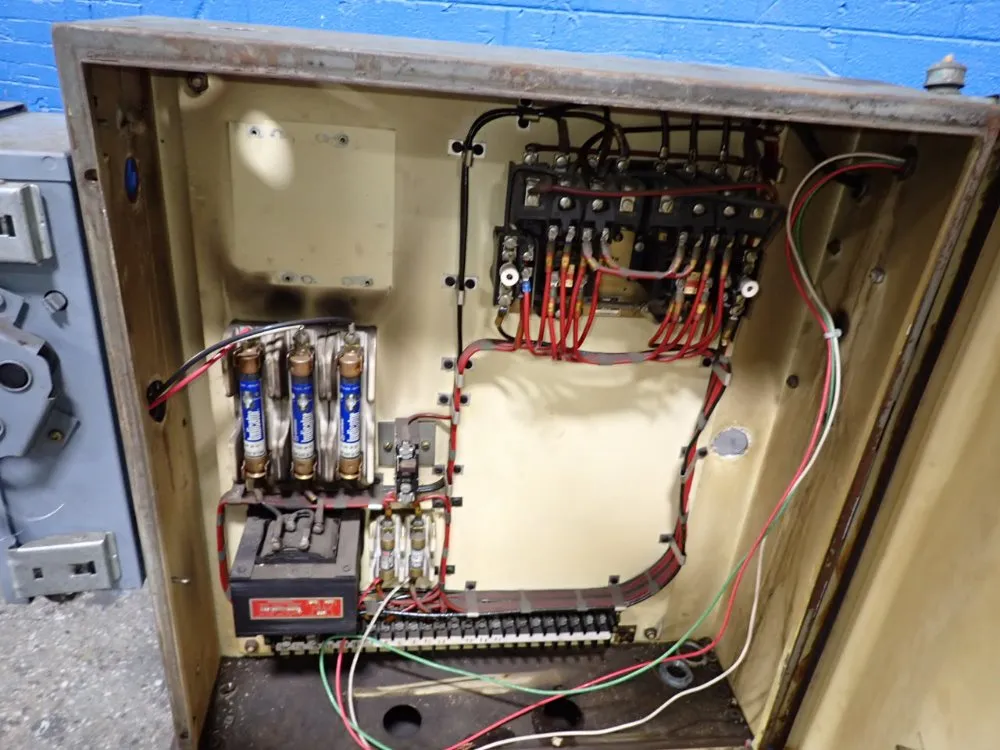 The Cincinnati Milling Machine Co Tool Grinder