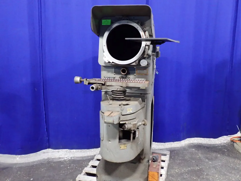 OPTICAL COMPARATOR