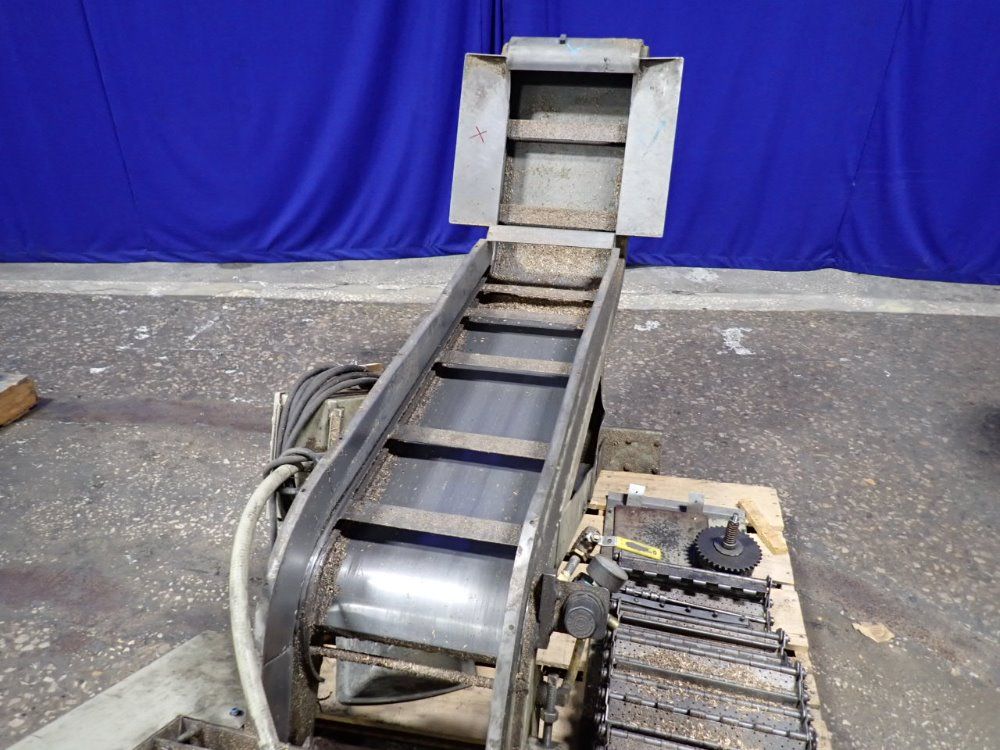  Chip Conveyor