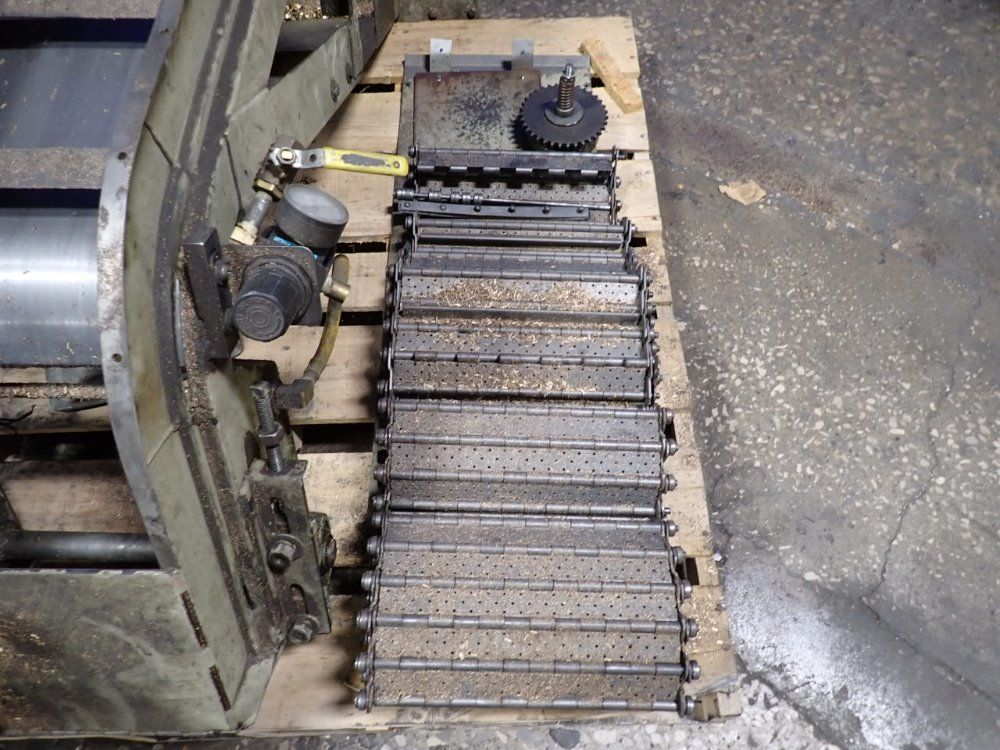  Chip Conveyor