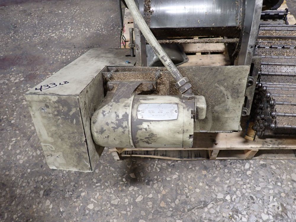  Chip Conveyor