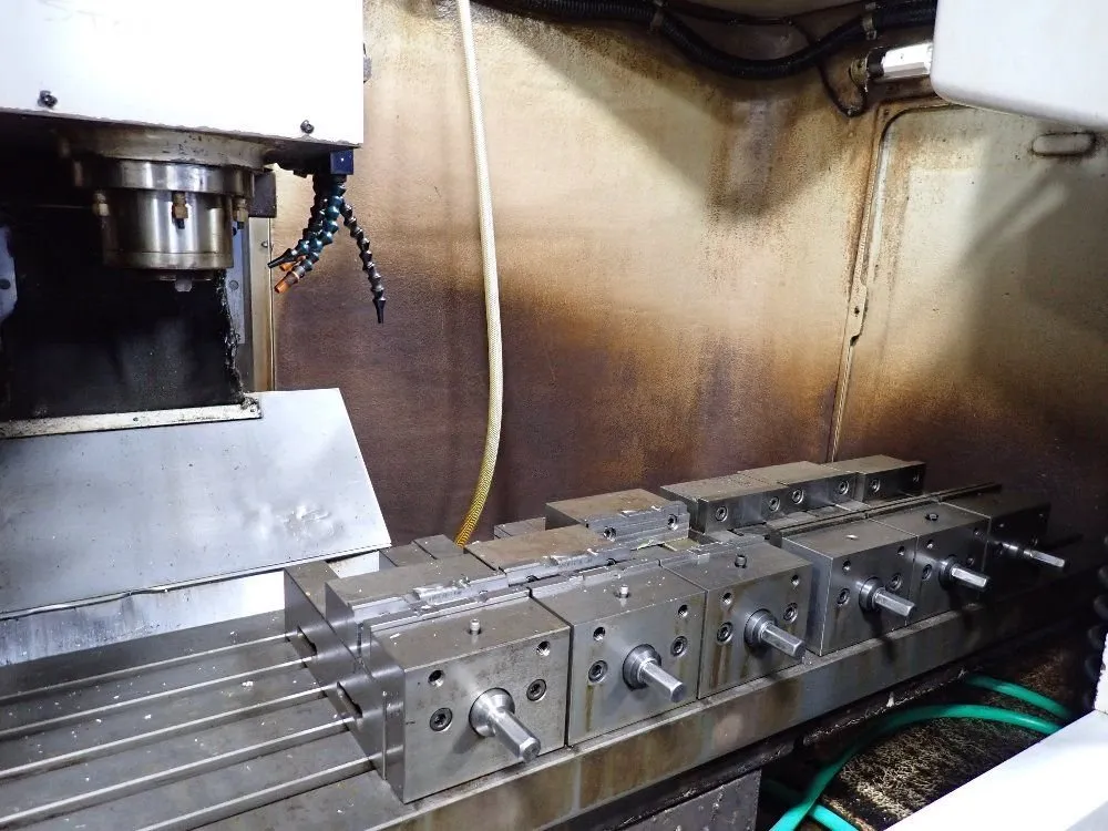Milltronics 1998 Milltronics Vm17 Cnc Vmc