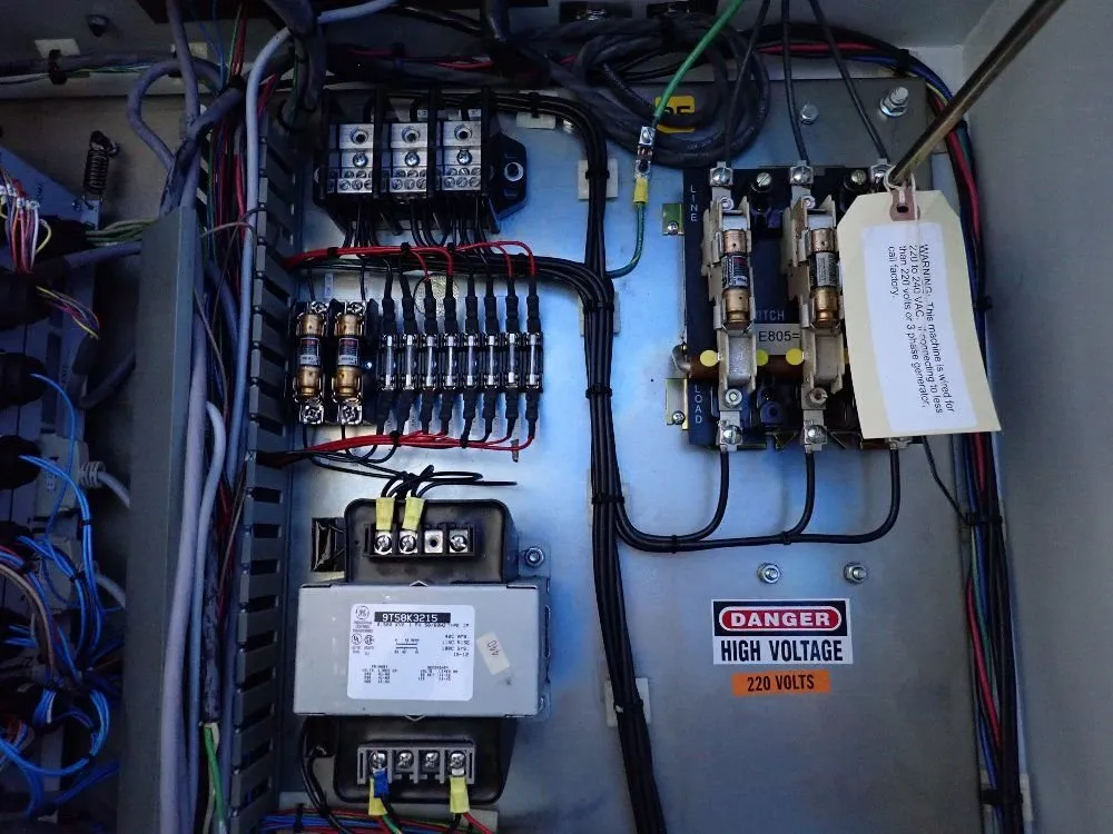 Milltronics 1998 Milltronics Vm17 Cnc Vmc