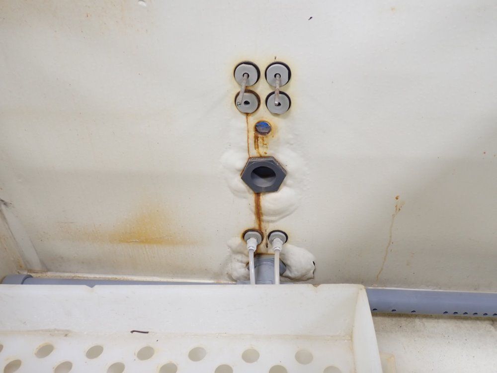 Singleton 48"x30"x29" Salt Chamber