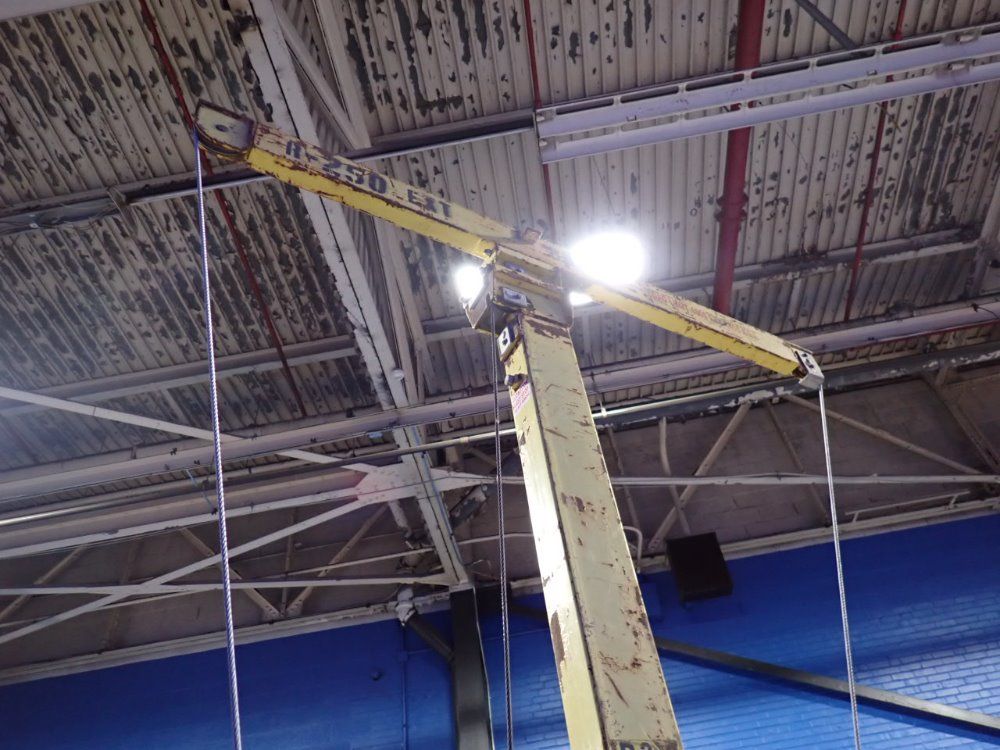 Sumner Manufacturing Co 1500 Lbs Roust-a-bout Lift - R-250