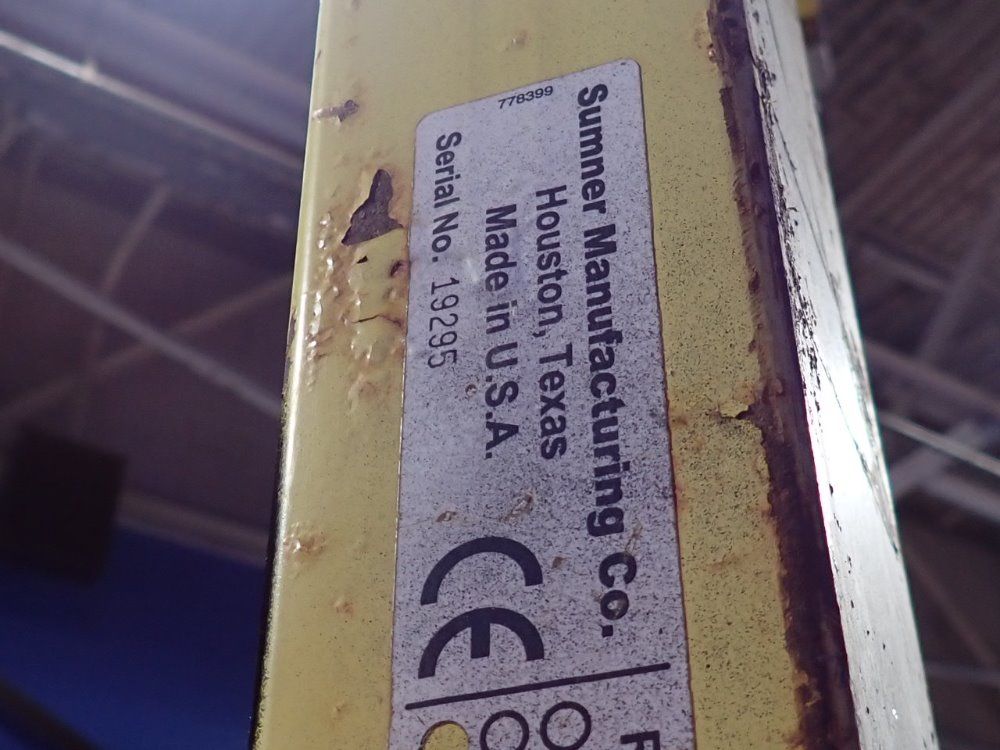 Sumner Manufacturing Co 1500 Lbs Roust-a-bout Lift - R-250