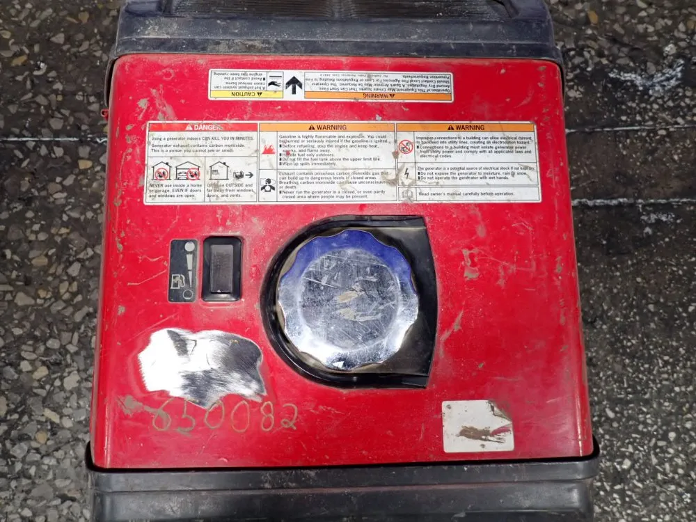 Honda 3000 W Generator - Eu3000is