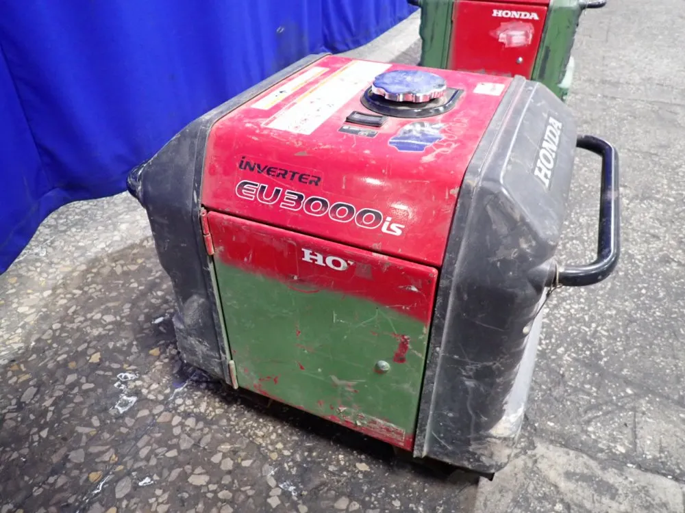 Honda 3000 W Generator - Eu3000is