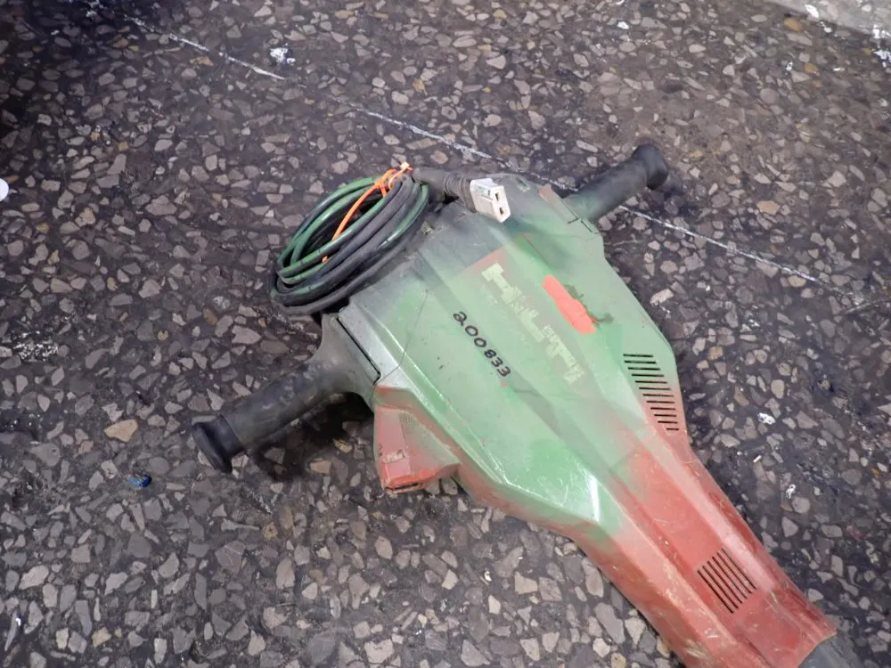 Hilti Electric Jack Hammer - Te2000-avr