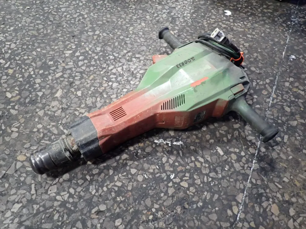 Hilti Electric Jack Hammer - Te2000-avr
