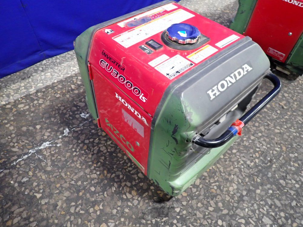 Honda 3000 W Generator - Eu3000is