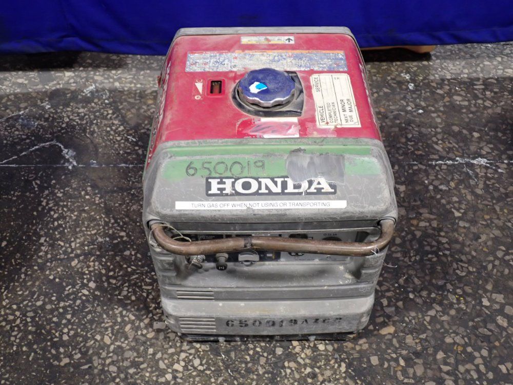 Honda 3000 W Generator - Eu3000is