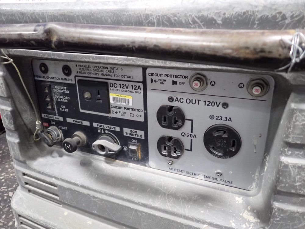 Honda 3000 W Generator - Eu3000is