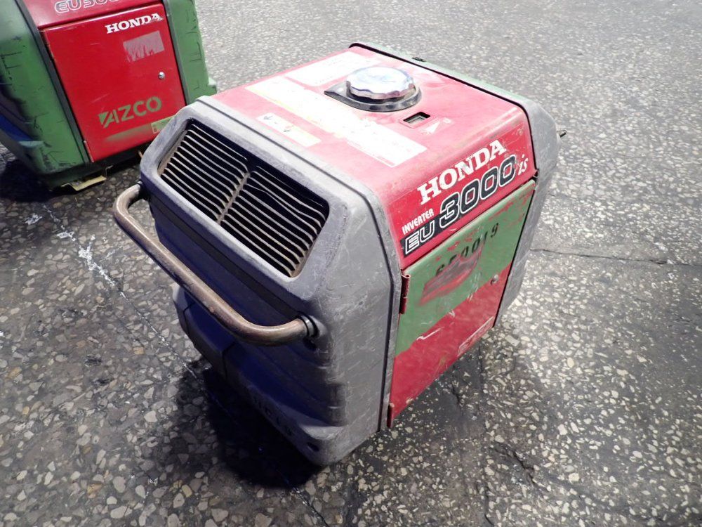 Honda 3000 W Generator - Eu3000is