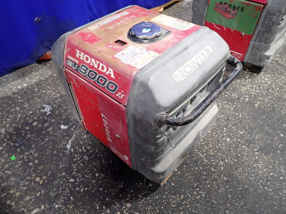 Honda 3000 W Generator - Eu3000is