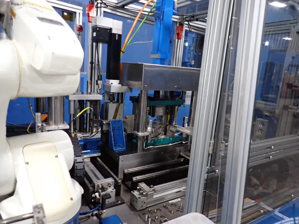 Denso Wave Incorporated Robotic Workcell - Vs-6556e/gm