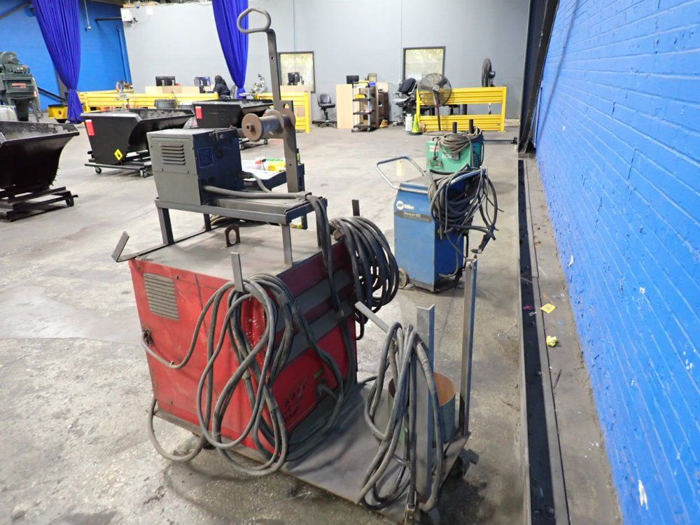 Lincoln Arc Welder - Idealarc R35-325