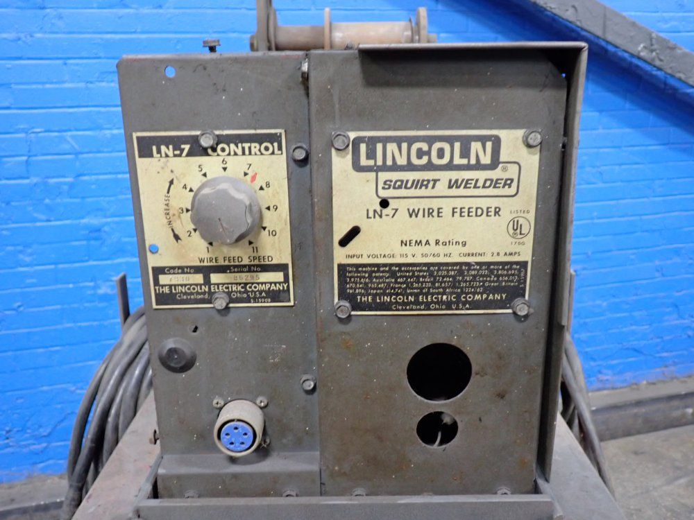 Lincoln Arc Welder - Idealarc R35-325