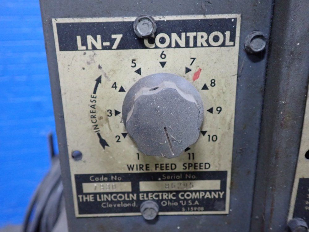 Lincoln Arc Welder - Idealarc R35-325