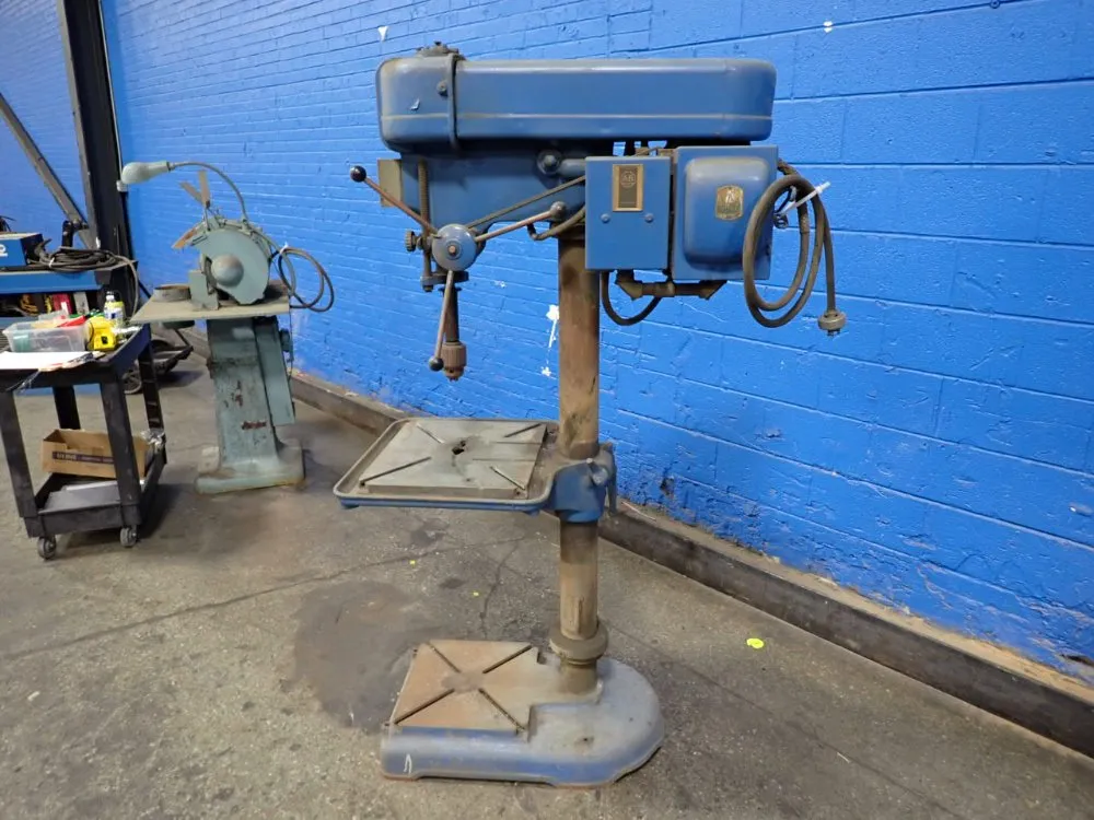 Walker-turner 18" X 15" Drill Press