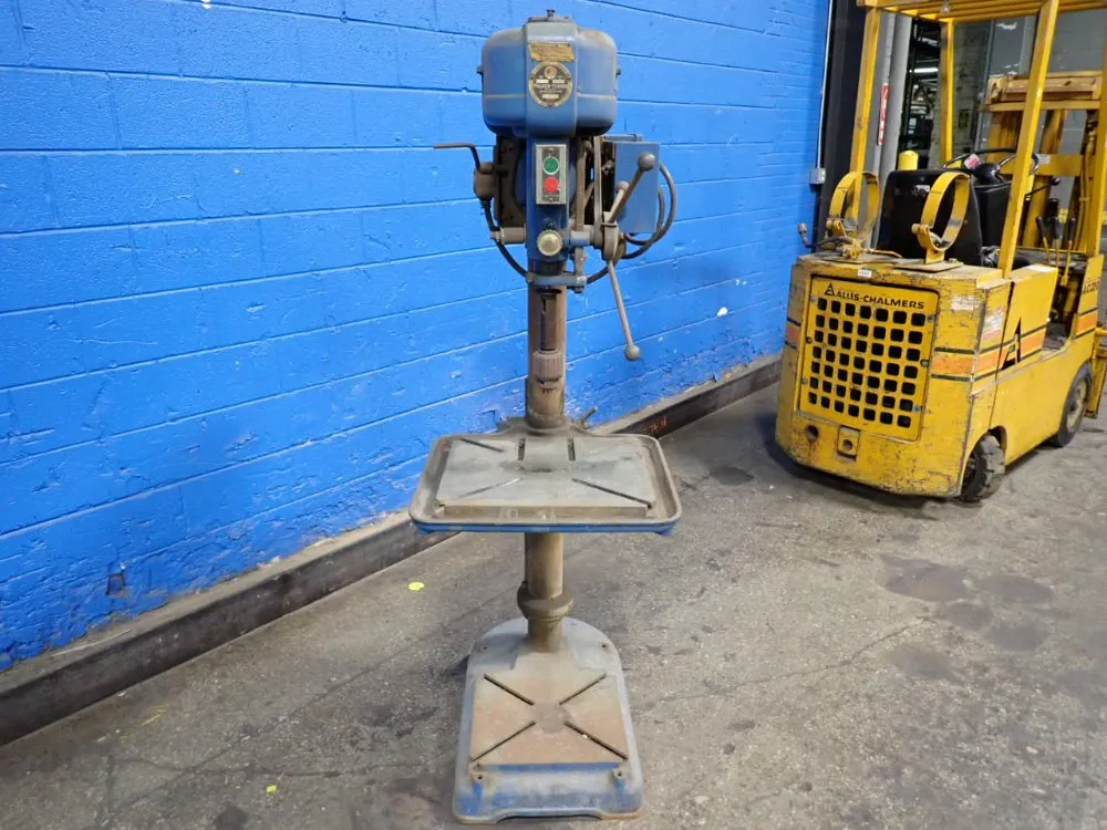 Walker-turner 18" X 15" Drill Press