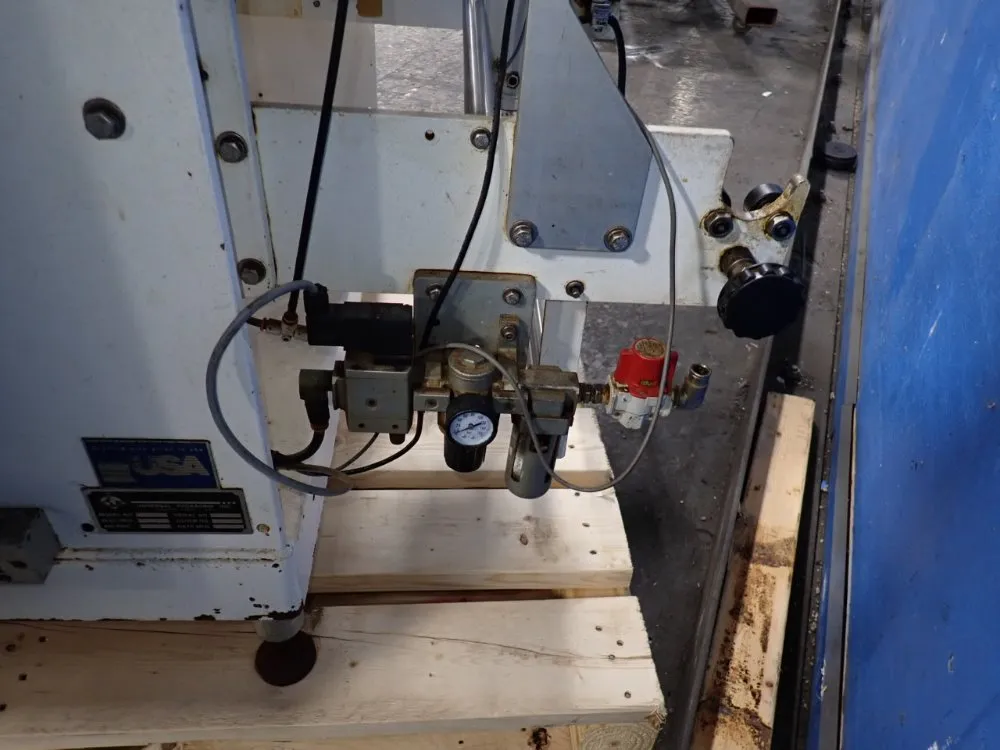 Universal Packaging Inc Vertical Form Fill & Seal Machine - S1500ca