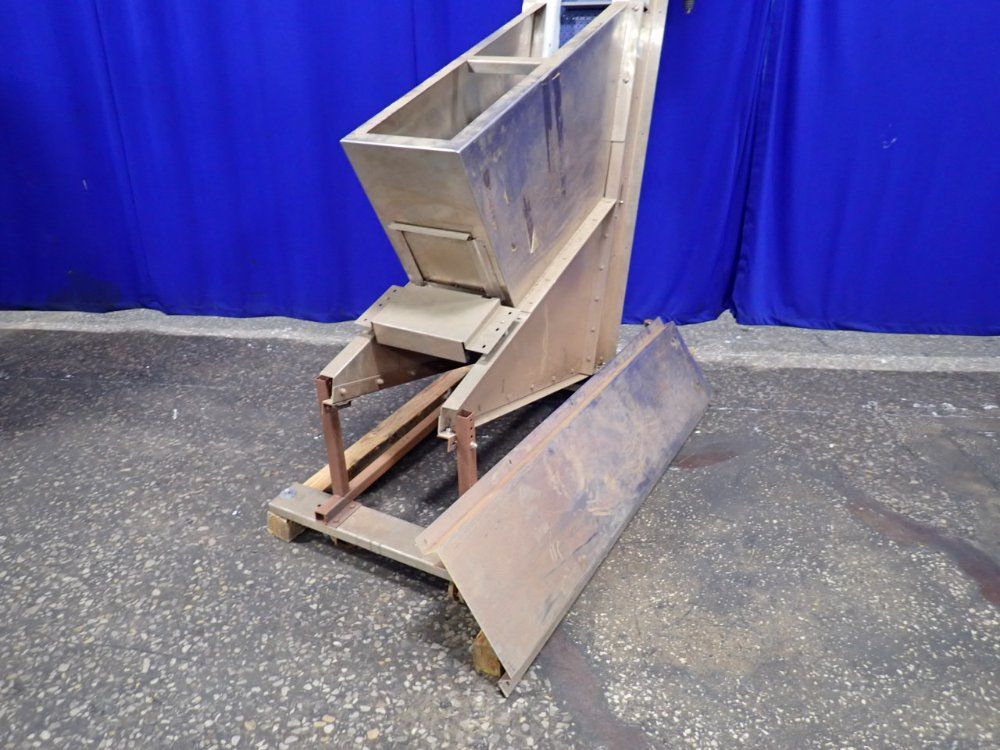 E-pack Machinery 100" X 10" Incline Conveyor Belt
