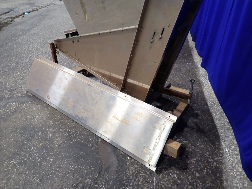 E-pack Machinery 100" X 10" Incline Conveyor Belt