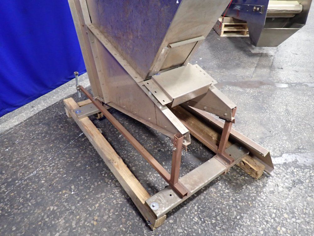 E-pack Machinery 100" X 10" Incline Conveyor Belt