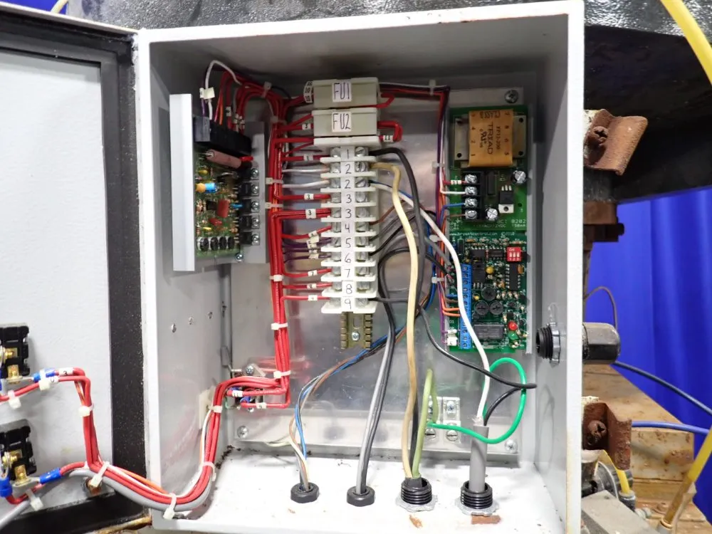 Feeding Concepts Inc. 24" X 12" Vibratory Feeder Bowl