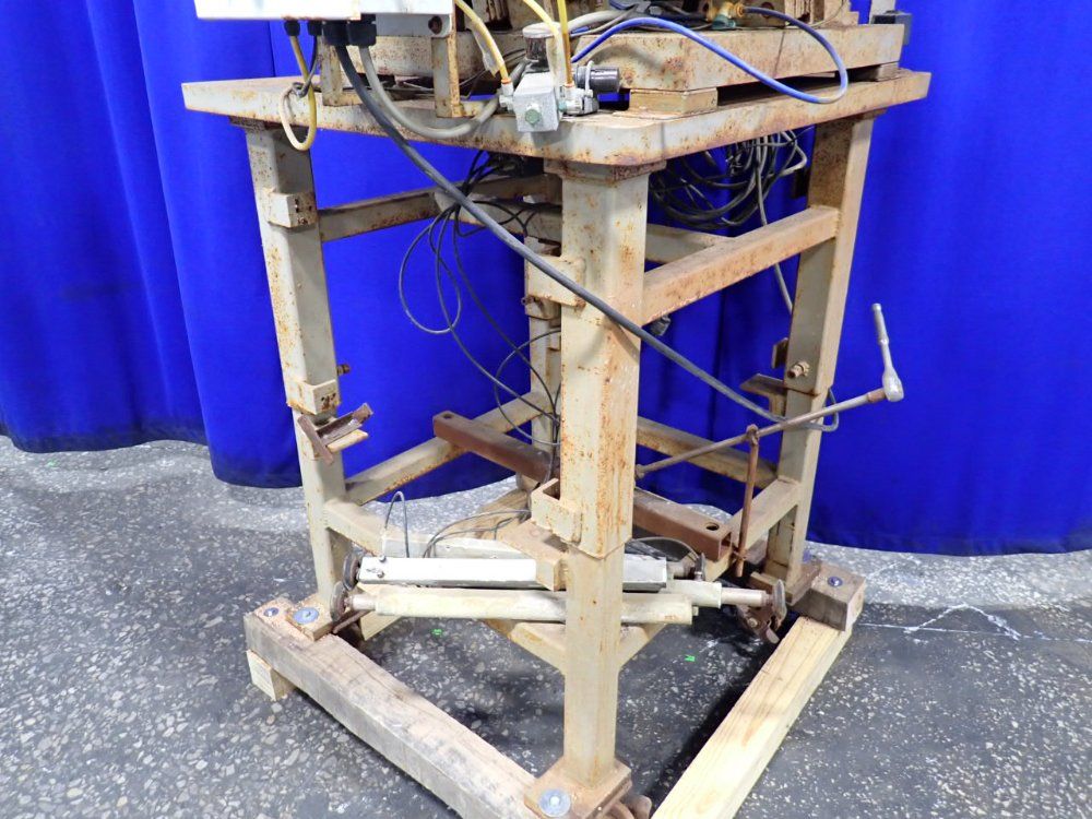 Feeding Concepts Inc. 24" X 12" Vibratory Feeder Bowl