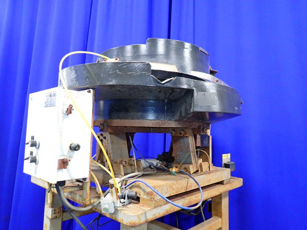 Feeding Concepts Inc. 24" X 12" Vibratory Feeder Bowl