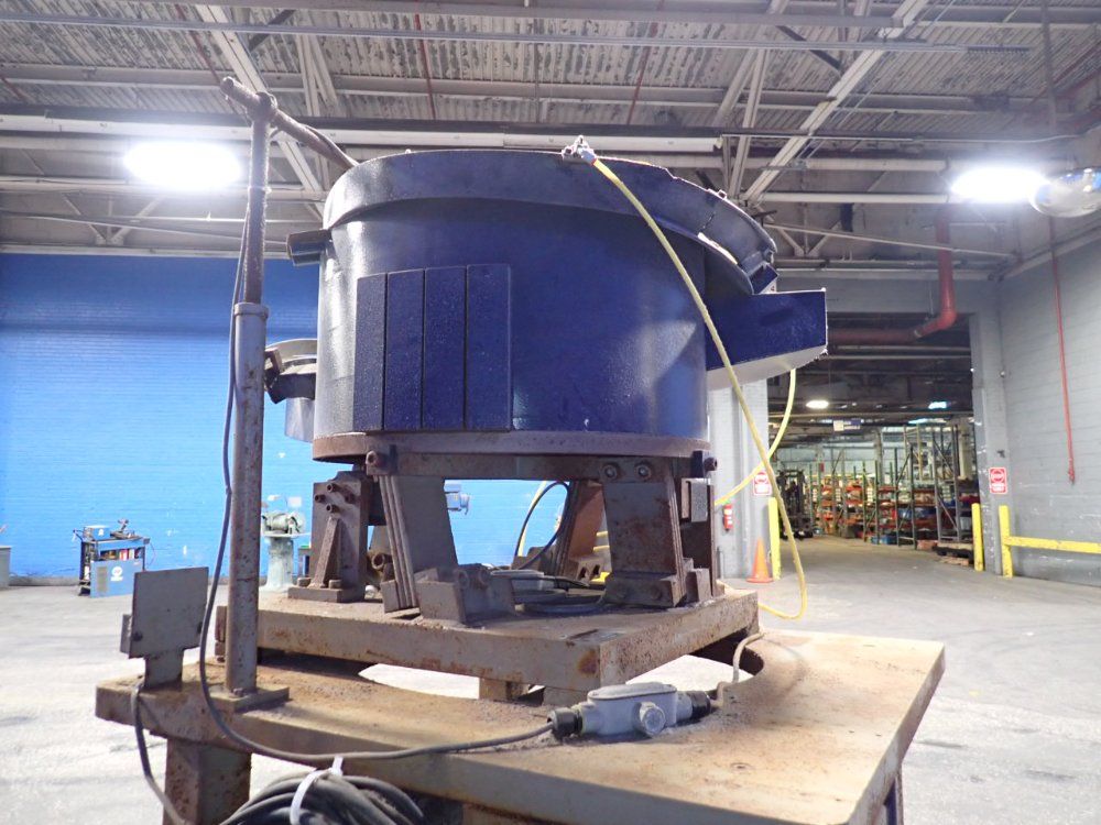 Feeding Concepts Inc. 24" X 12" Vibratory Feeder Bowl