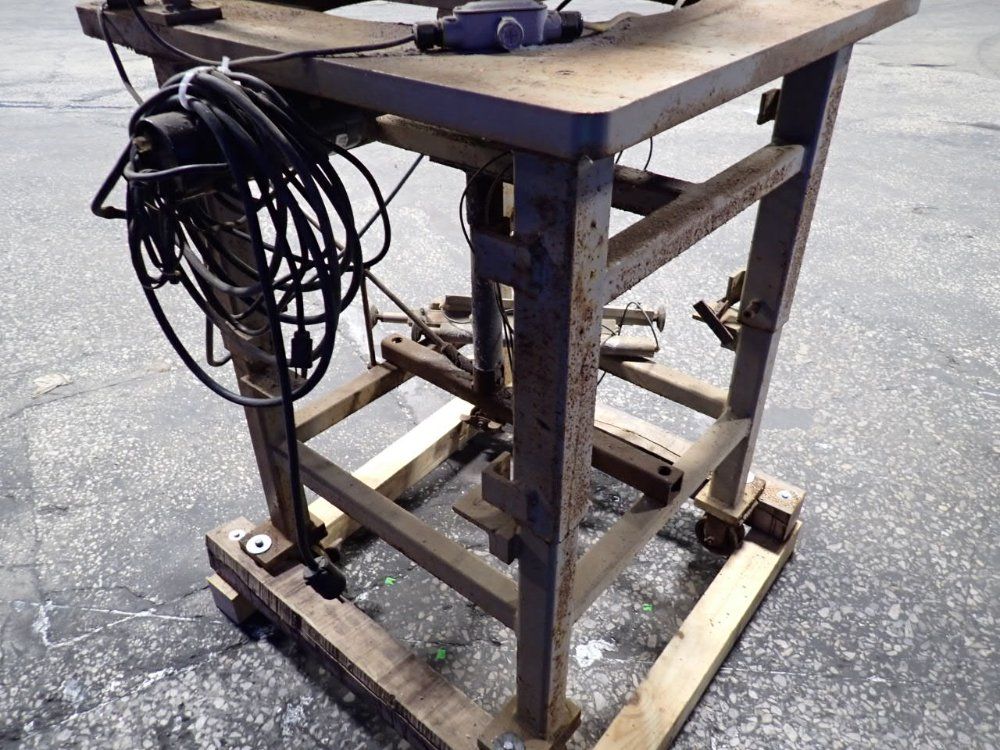 Feeding Concepts Inc. 24" X 12" Vibratory Feeder Bowl