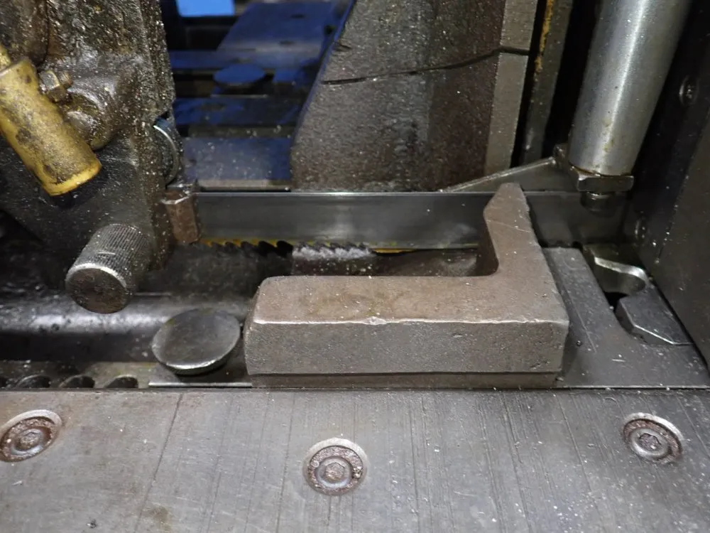 Amada 10" X 11" Horizontal Band Saw - Hda-250