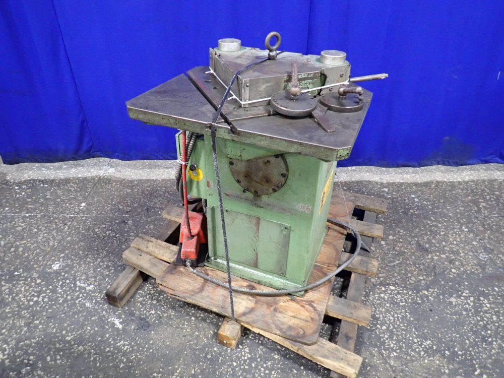 Boshert Hydraulic Notcher - Pn4