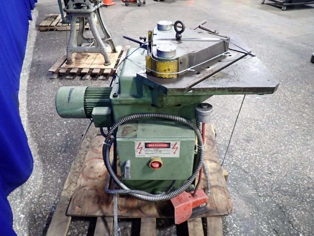 Boshert Hydraulic Notcher - Pn4