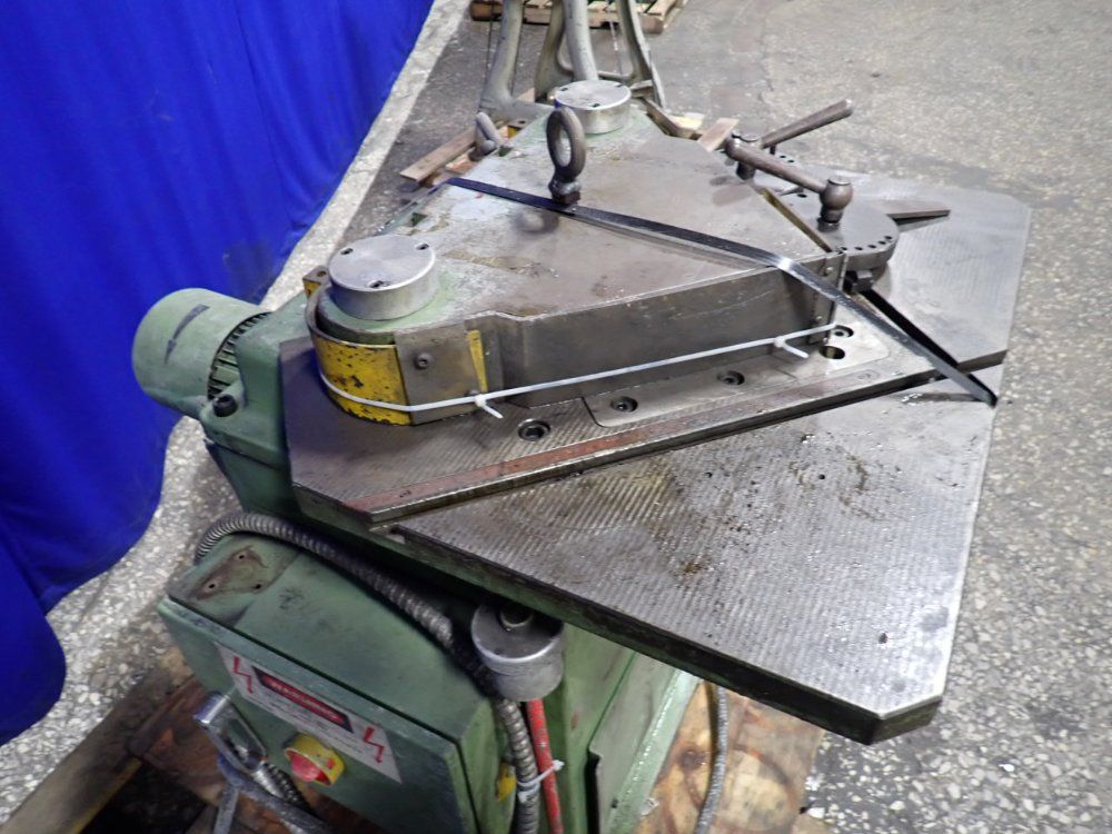 Boshert Hydraulic Notcher - Pn4