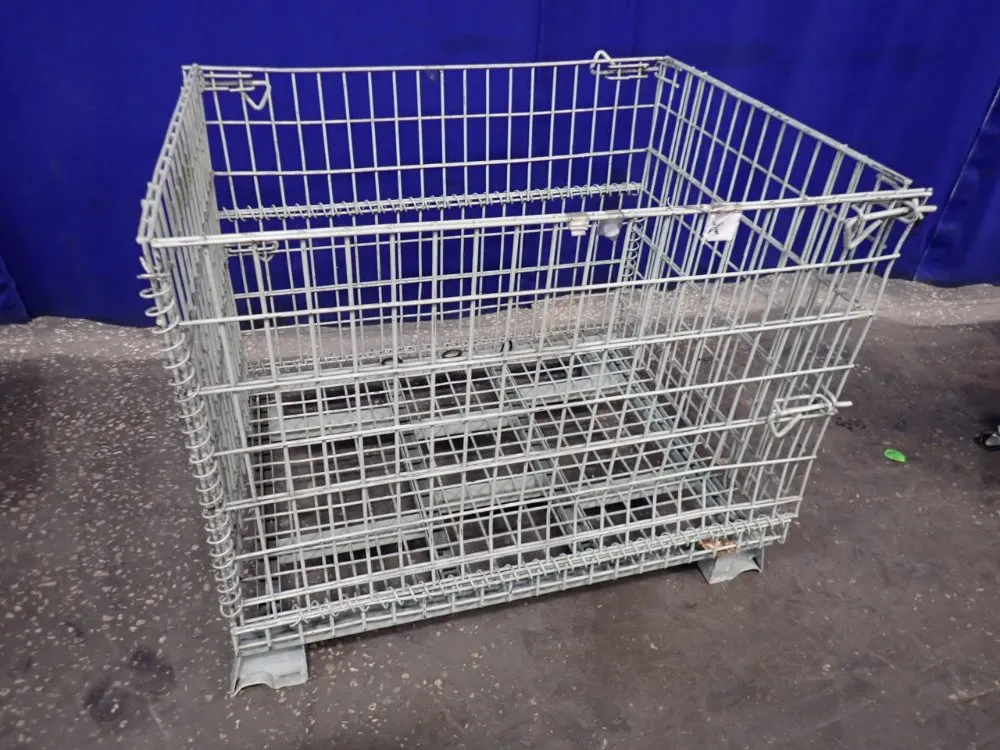 39" X 32" X 28" Wire Basket