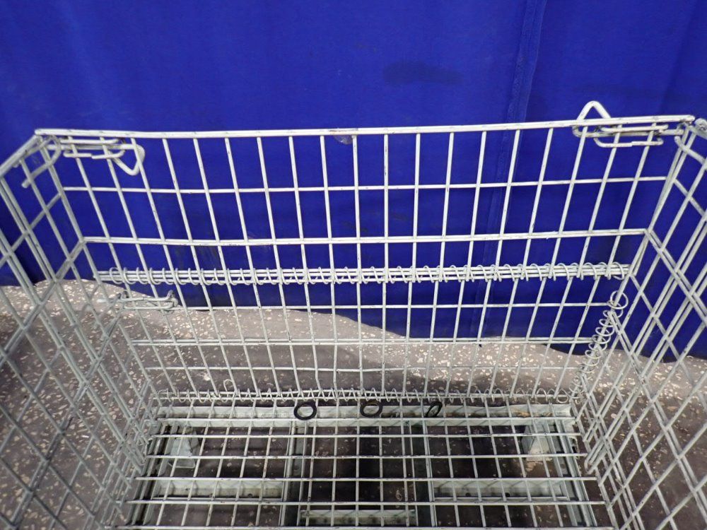 39" X 32" X 28" Wire Basket