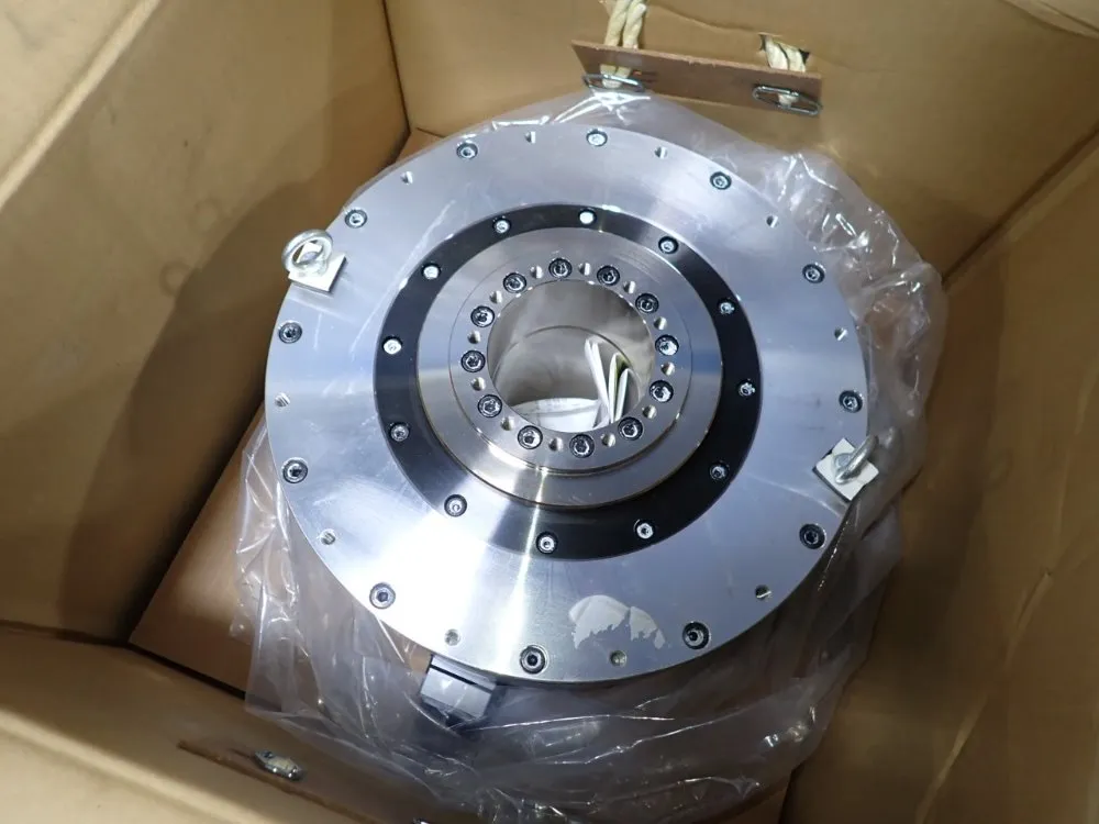 Yaskawa Electric Ac Servo Motor - Sgmcs-80m3a31