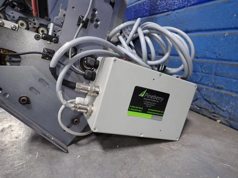 Pineberry Feeder - Sf-12