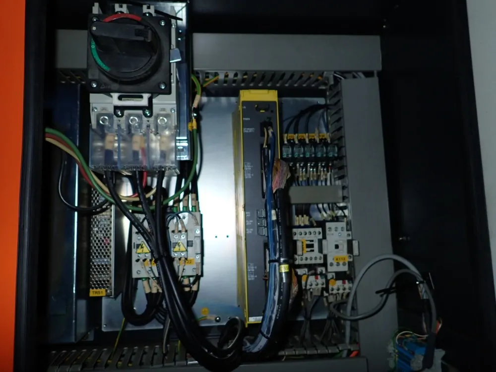 Leadwell Cnc Vmc - V-20it