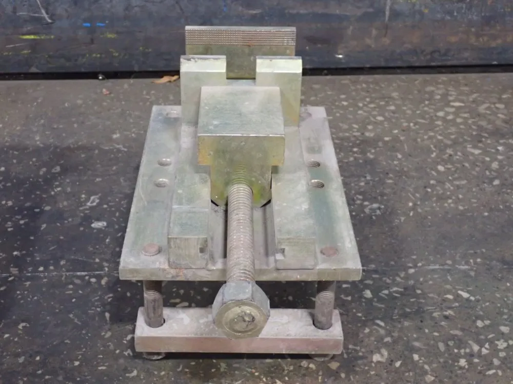 8.5" X 4.75" Vise