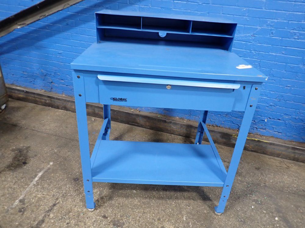 Global Industrial 34 1/2" X 29 1/2" Foremans Desk
