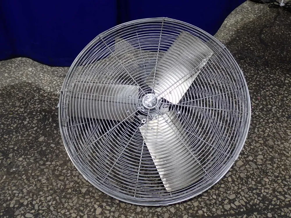 Tpi Industrial 29" Wall Mounted Fan - Ihp 30-h