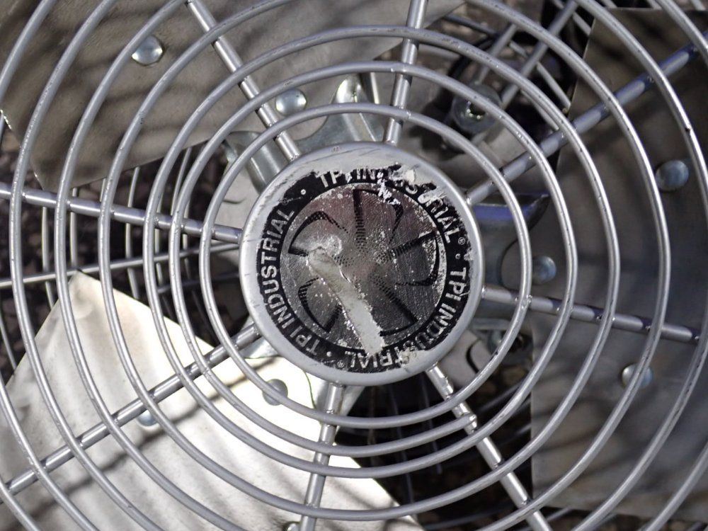Tpi Industrial 29" Wall Mounted Fan - Ihp 30-h