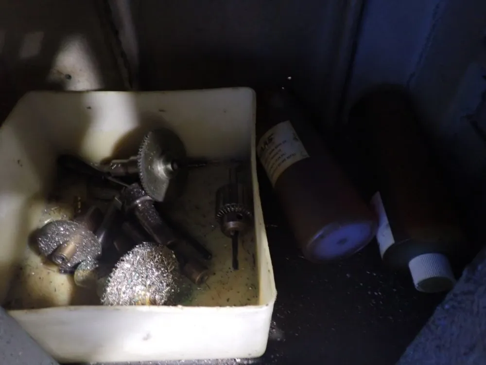 Bridgeport 42.5" X 9" Vertical Mill