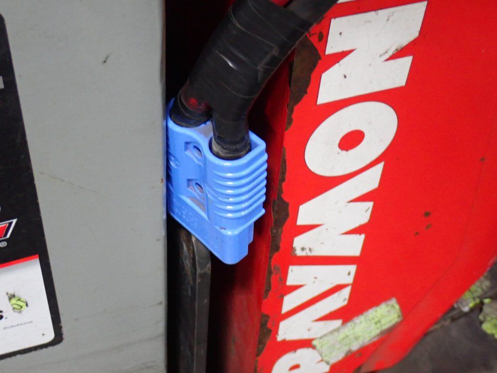 The Raymond Corporation 8,000 Lbs Riding Electric Pallet Jack - 8410